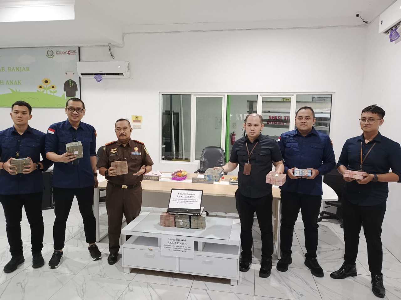 UPAYA PENGEMBALIAN KERUGIAN KEUANGAN NEGARA SENILAI RP.973.153.237,- OLEH BIDANG TINDAK PIDANA KORUPSI KEJAKSANA NEGERI KABUPATEN BANJAR DALAM PENANGANAN PERKARA TIPIKOR PADA BANK BUMN DENGAN TERPIDANA S.